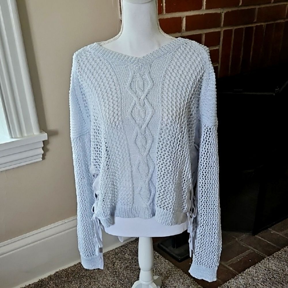 Curio's Vintage Women's White Sweater